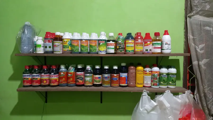 Rak pestisida & pupuk lengkap